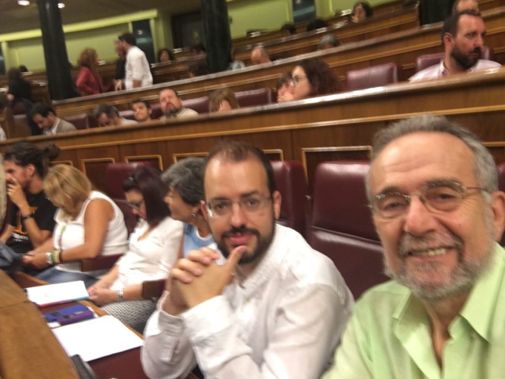 Jorge Luis Bail y Pedro Arrojo prometen sus cargos de diputados en aragonés