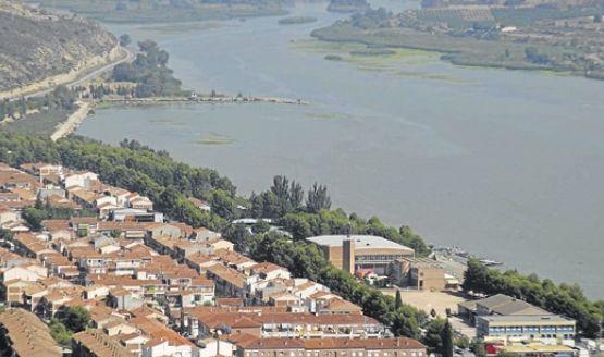 En Mequinenza, el río Segre y el Ebro hacen de frontera con la comunidad de Cataluña. - EL PERIÓDICO / LA INTERSECTORIAL