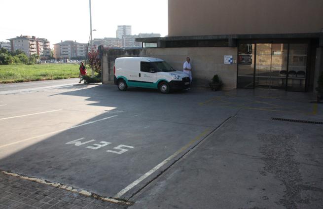 Zona de aparcamiento de ambulancias en el Hospital de Santa Maria de Lleida