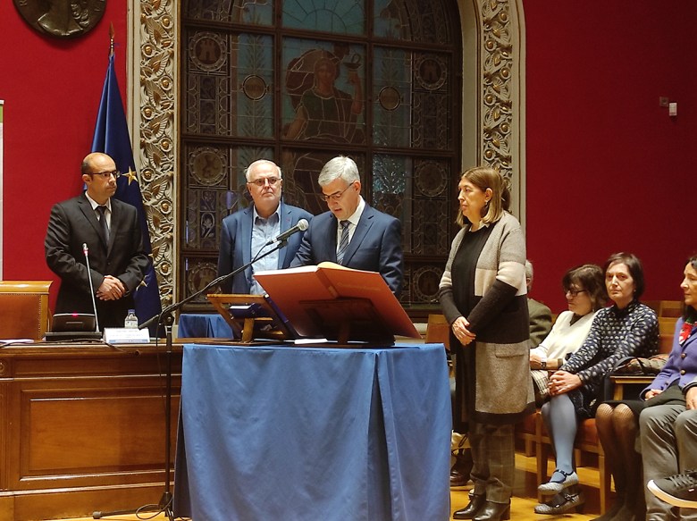 acto de toma de posesión de presidencia de Javier Giralt de la Academia Aragonesa de la Lengua en el Paraninfo