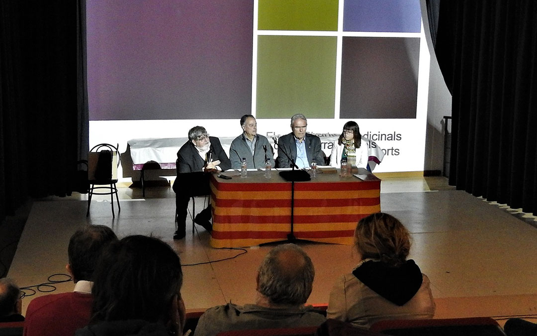 El Teatro de la Germandat de Calaceite acogió durante la tarde y la noche del lunes la jornada de clausura./ Juan Luis Camps.