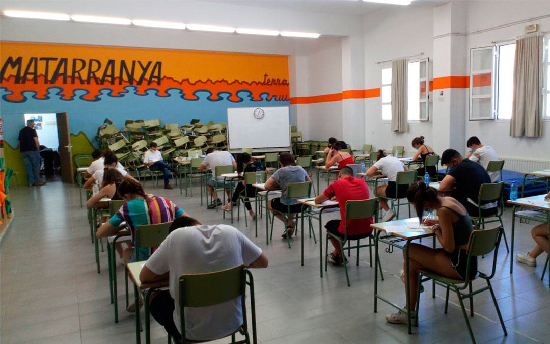 20 alumnos se han examinado de la Evau 2020 en el IES Matarraña de Valderrobres./ L.C.